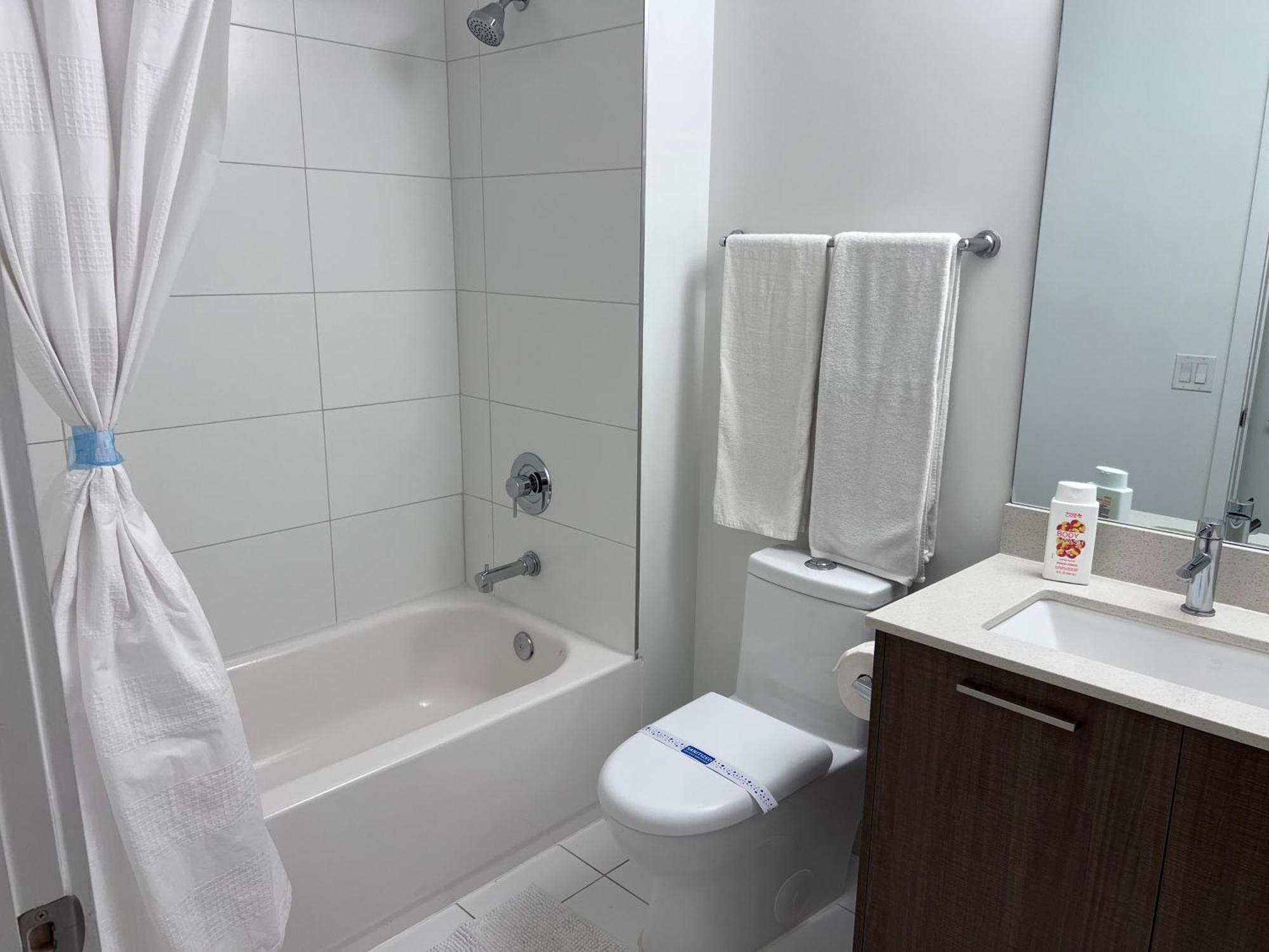 Master Bed Room In Calle Ocho Miami Dış mekan fotoğraf