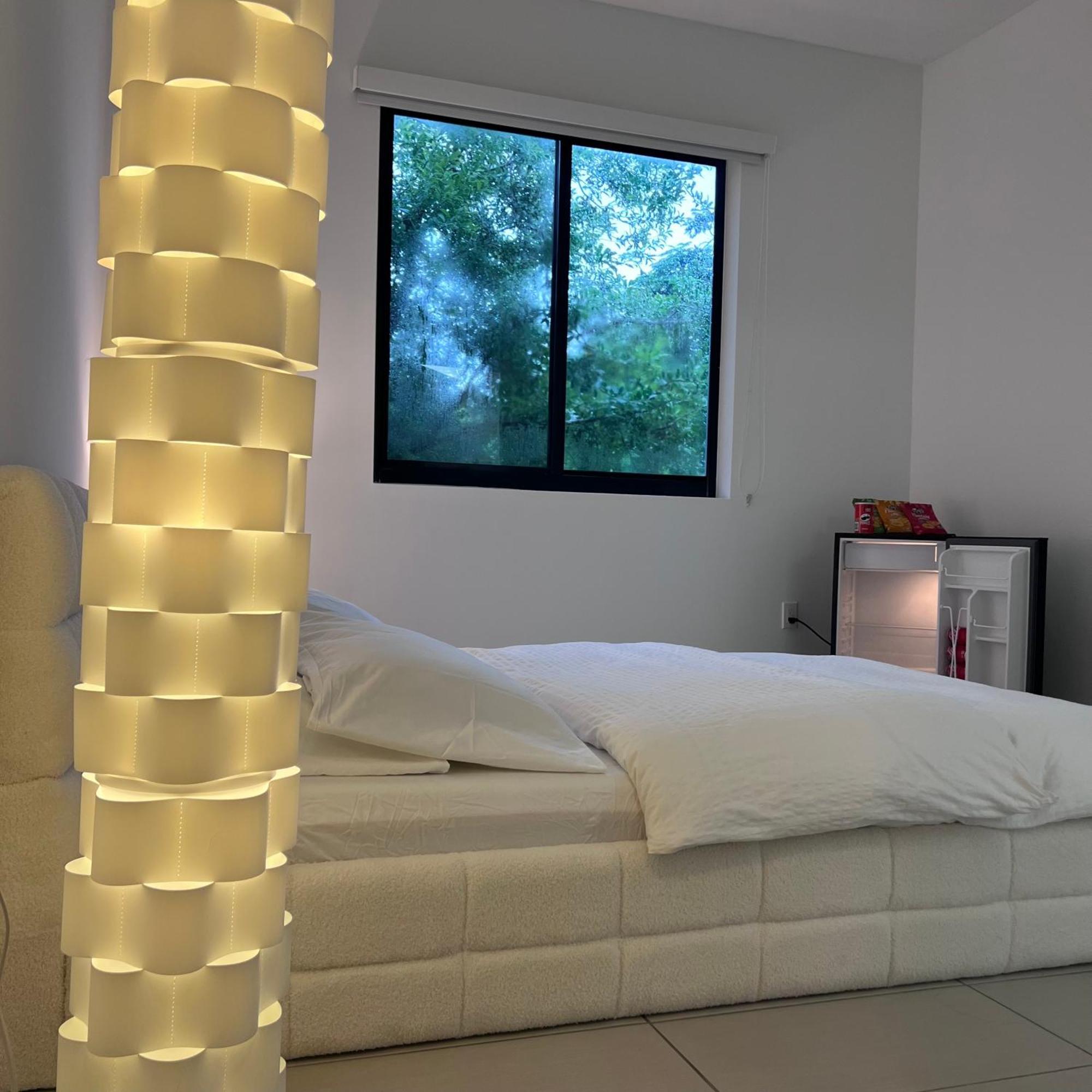 Master Bed Room In Calle Ocho Miami Dış mekan fotoğraf