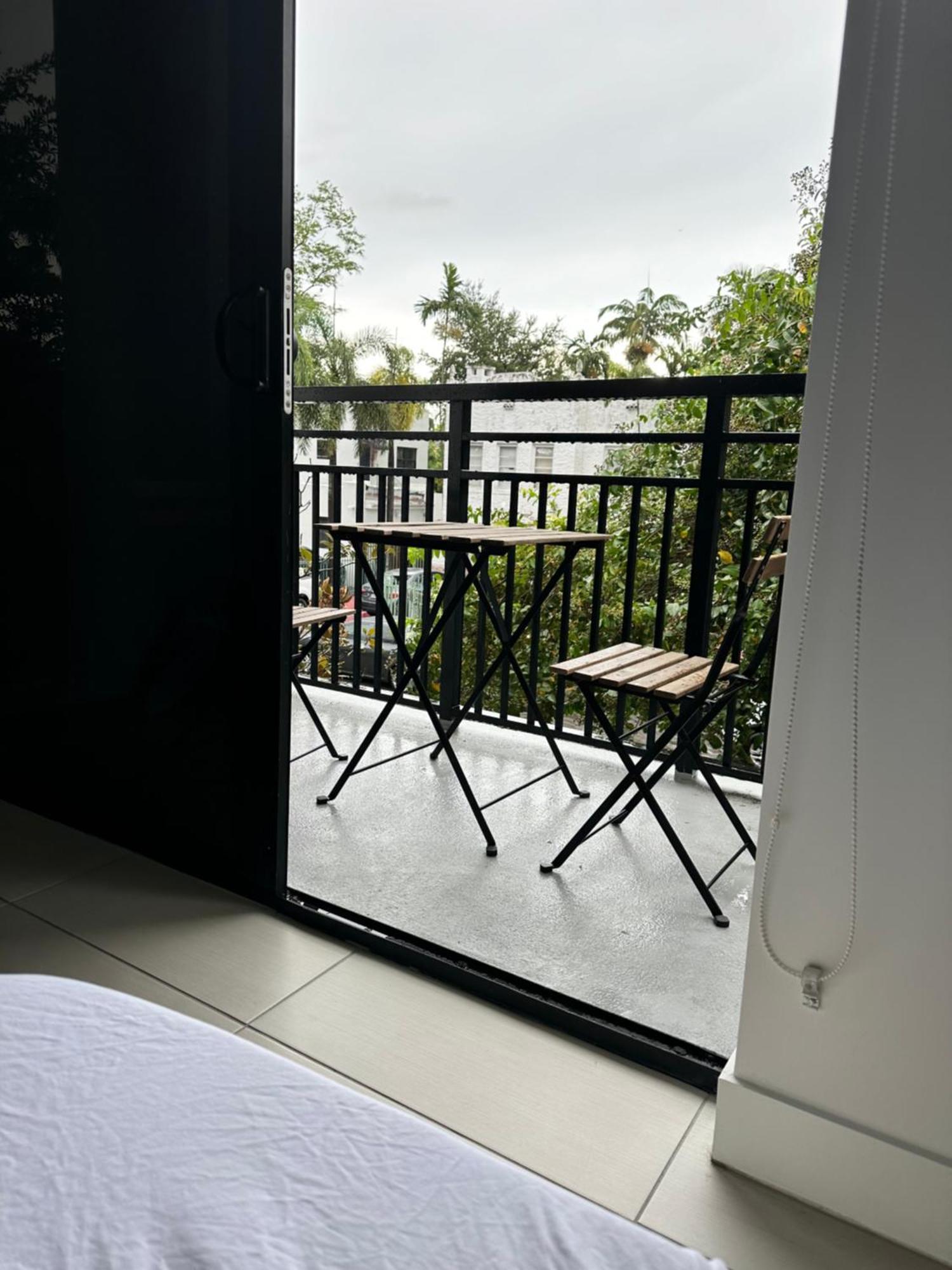 Master Bed Room In Calle Ocho Miami Dış mekan fotoğraf